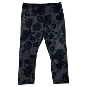 Lululemon Wunder Under Crop II Size 8 Full On Luxtreme Inky Floral/Printed Black